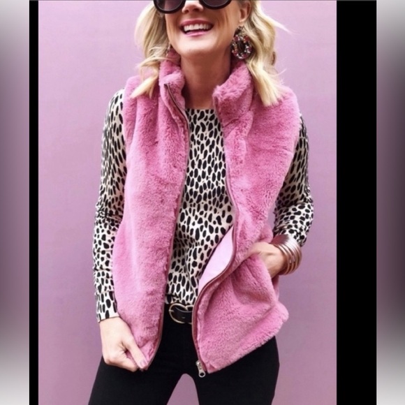 🎉HP🎉 J. Crew Faux Fur Vest 💗 Guava Berry Pink - Picture 3 of 16